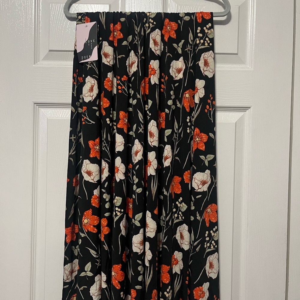Chic Black Floral A-Line Skirt